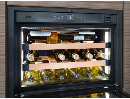 Įmontuojamas vyno šaldytuvas LIEBHERR  WKEgb 582 GrandCru    45cm; 48but.