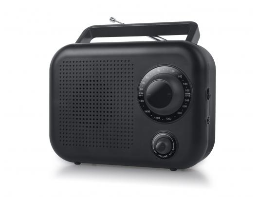 Radijo imtuvas New-One Portable radio 2 ranges R210
