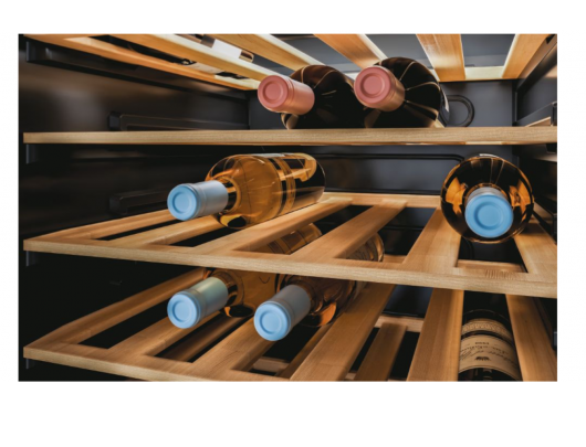 Vyno šaldytuvas Candy Wine Cooler CWC 154 EEL/NF Energy efficiency class G Free standing Bottles capacity 41 Black