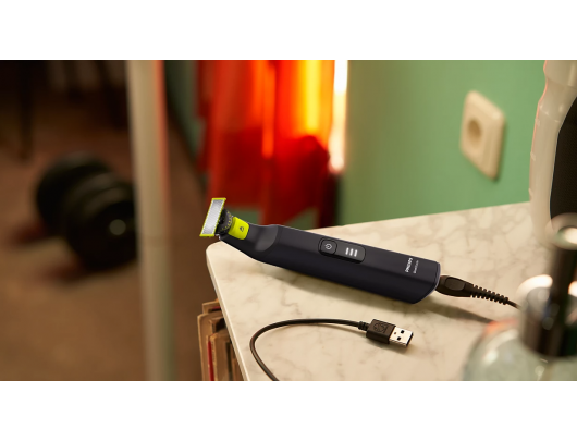 Barzdaskutė Philips QP6542/15 OneBlade Pro 360, veikimo laikas (maks.) 90 min, šlapias ir sausas, ličio jonų, juodas.