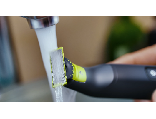 Barzdaskutė Philips QP6542/15 OneBlade Pro 360, veikimo laikas (maks.) 90 min, šlapias ir sausas, ličio jonų, juodas.