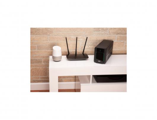 Nepertraukiamo maitinimo šaltinis Schneider Electric APC Easy BVX900LI 900 VA 480 W